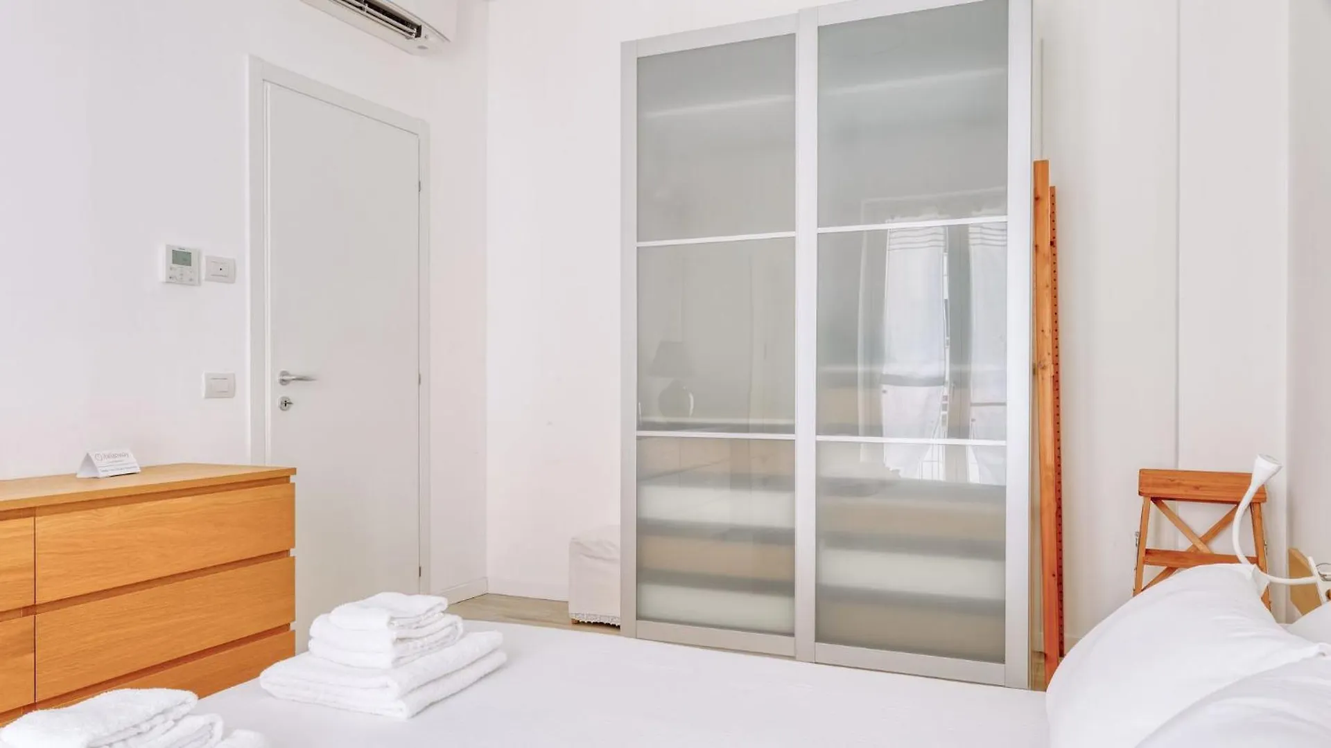 Bilocale Fiera Milano City 0*,